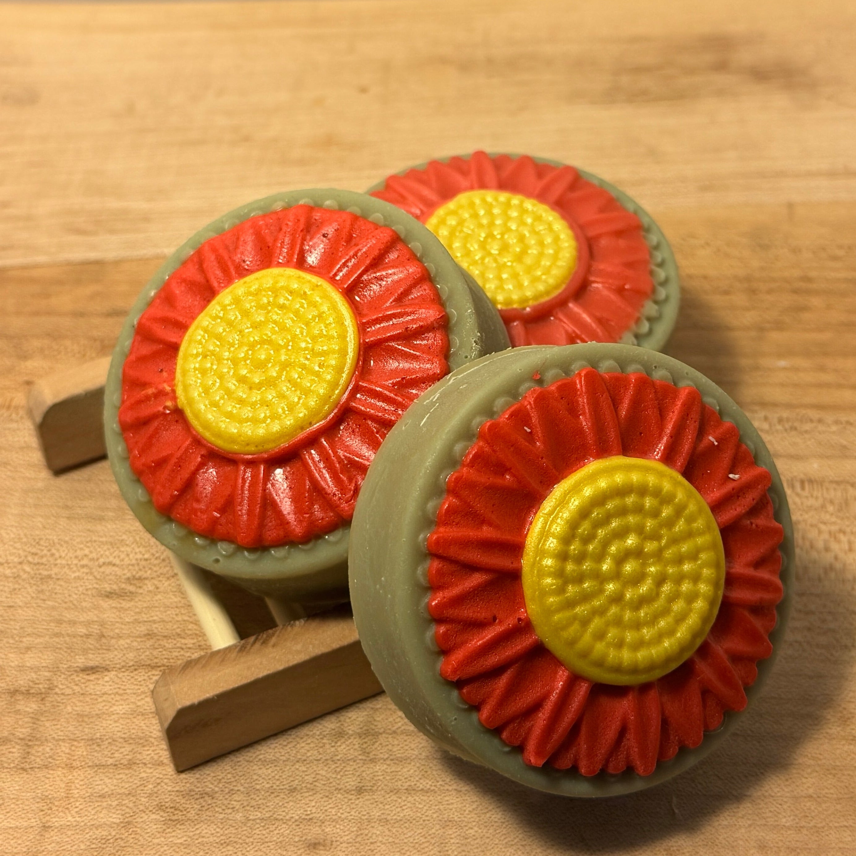 Holiday Poinsettia Rounds